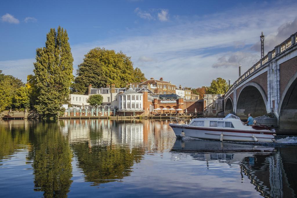 The Mitre, Hampton Court Hotel Kingston upon Thames  Exterior photo